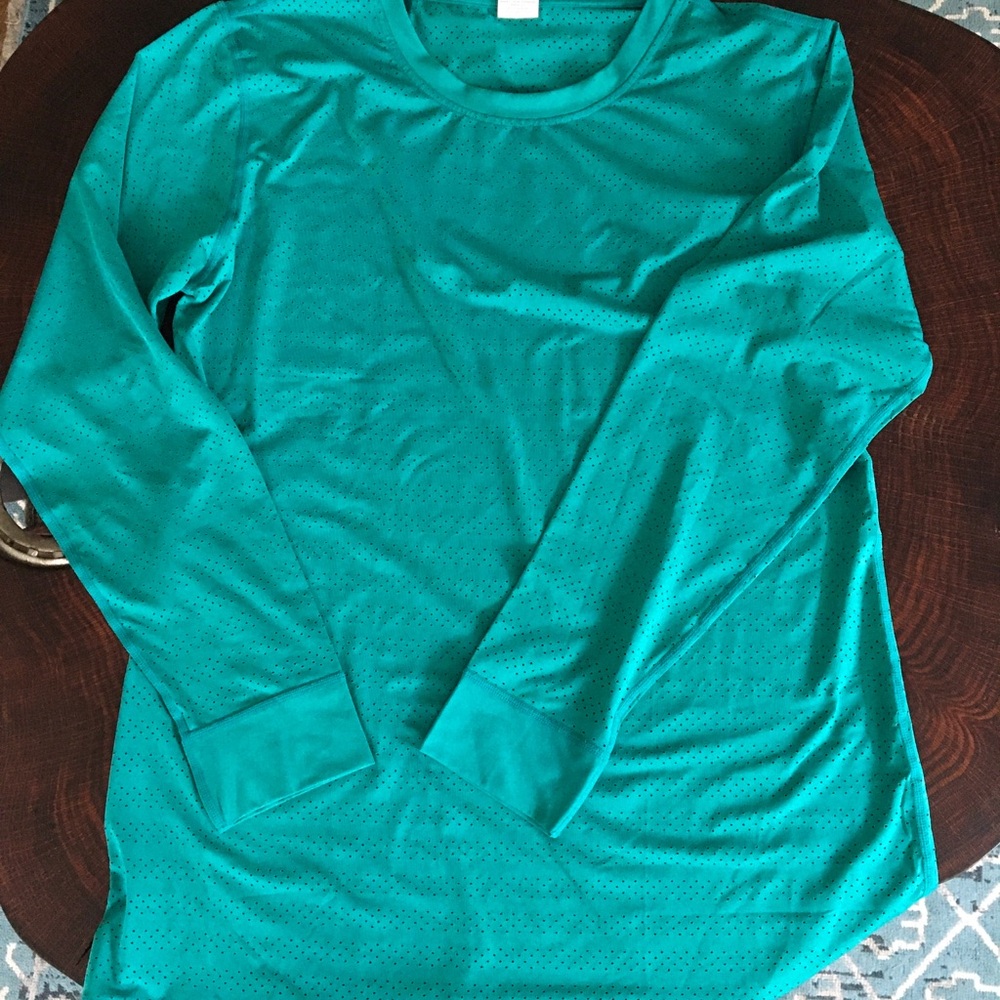 Zyia Chill long sleeve tee, New never worn, XXXL